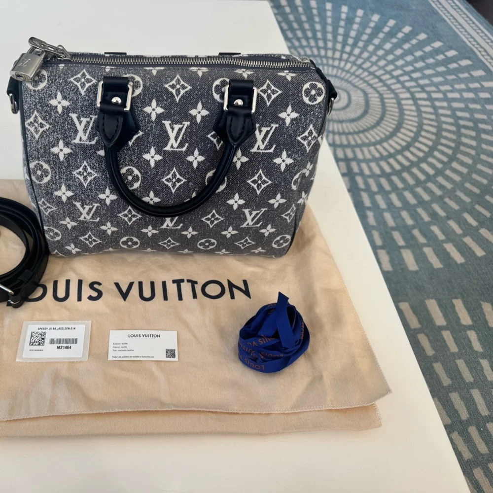 Louis Vuitton Black and Gray Monogram Speedy 25 - Picture 2 of 16